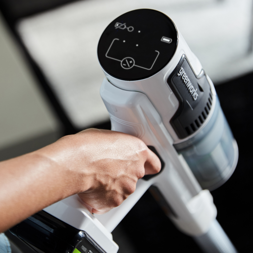 Аккумуляторный вертикальный пылесос Greenworks SV24360k2, 24v, 250 Вт, 17 кПа, 3 насадки, белый+серебро, в комплекте с АКБ 2 А·ч и ЗУ