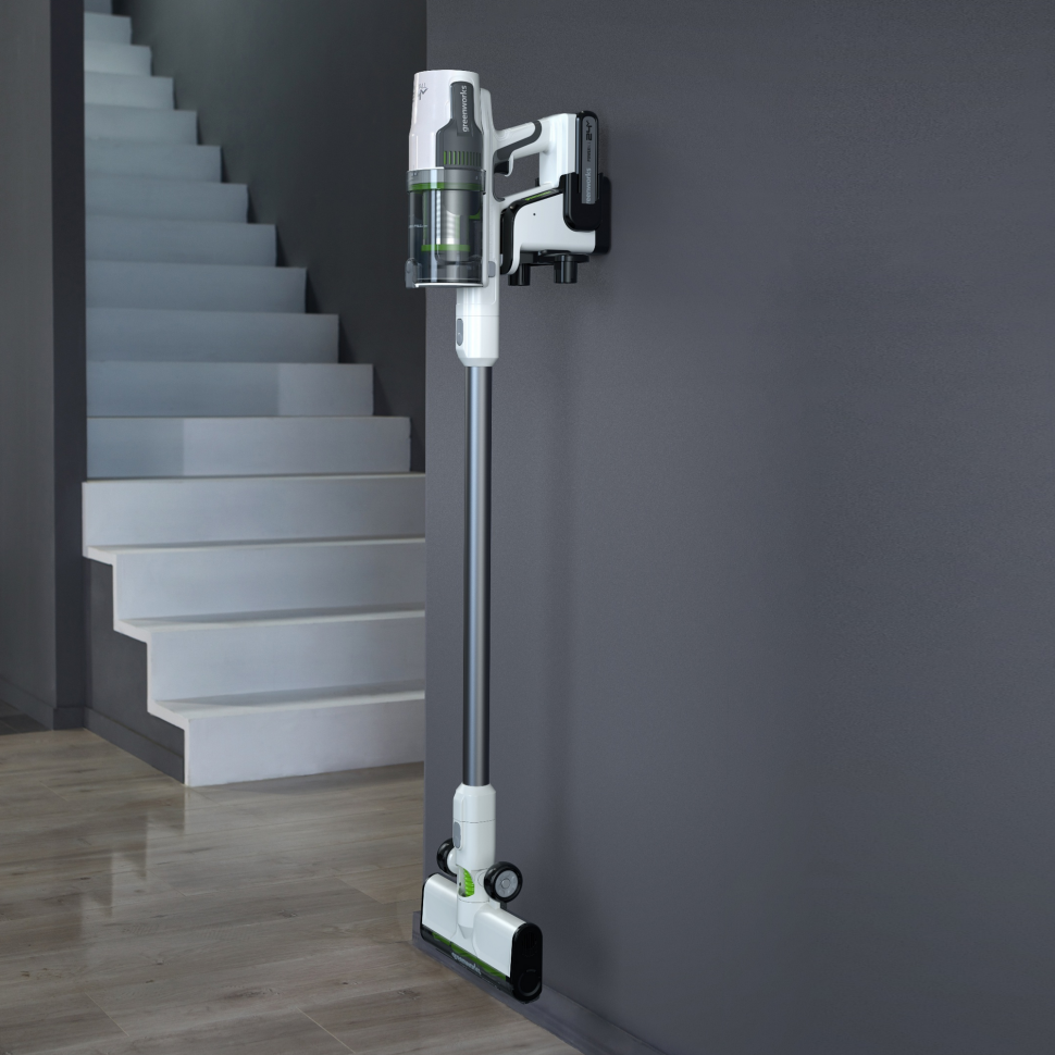 Аккумуляторный вертикальный пылесос Greenworks SV24360k4, 24v, 250 Вт, 17 кПа, 3 насадки, белый+серебро, в комплекте с АКБ 4 А·ч и ЗУ