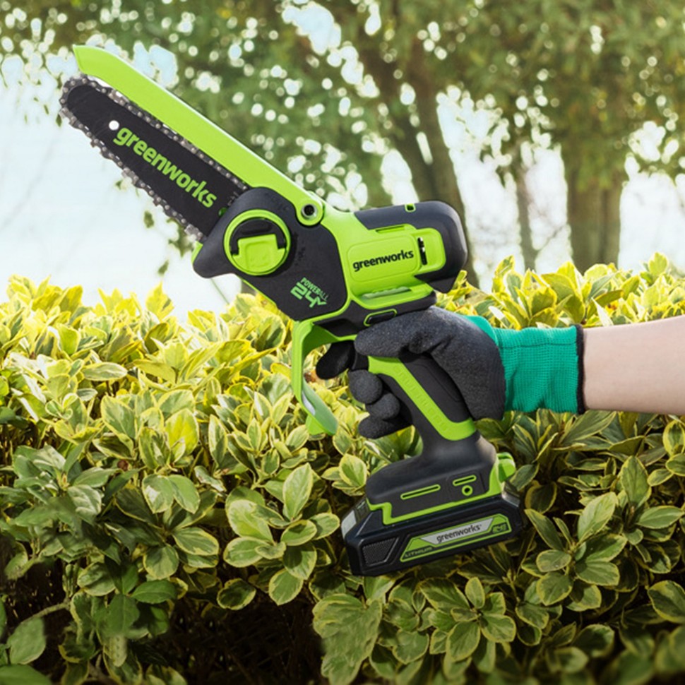 Цепная пила Greenworks GD24CSMNXk2, 24v, 15 см, в комплекте с АКБ 2 А·ч и ЗУ (аккумуляторная, мини)