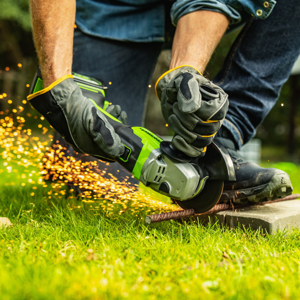 Угловая шлифовальная машина акк. Greenworks GD24AG, 24V, б/щет, 125 мм, 10500 об/мин,1x4Ач,быстрое ЗУ,коробка