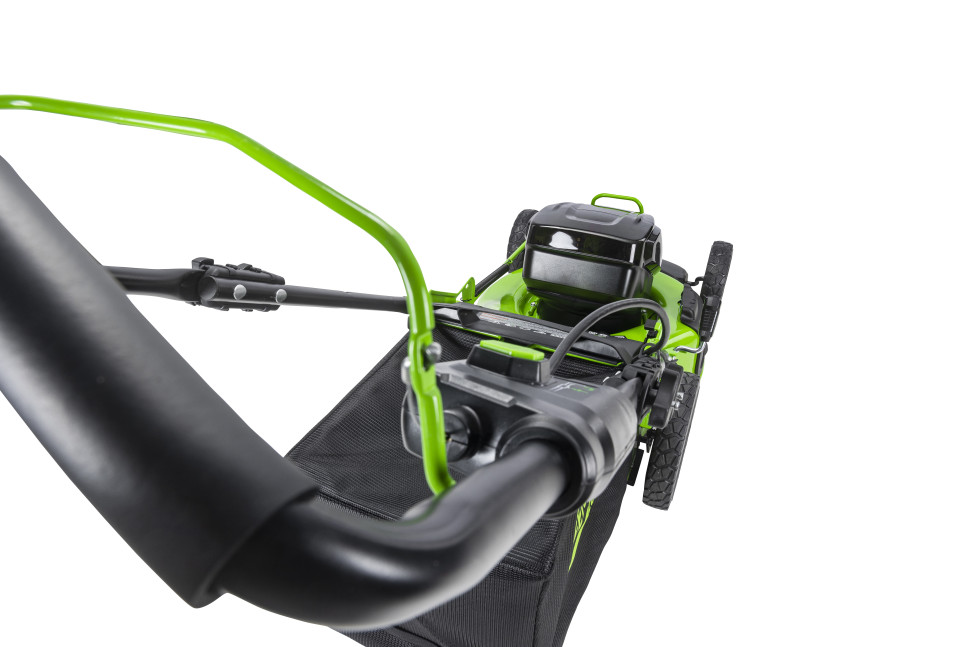 Аккумуляторная газонокосилка Greenworks GC82HPLM51k8, 82v, нож 51 см, (1.8 кВт, 2.45 л.с.), в комплекте с АКБ 8 А·ч и ЗУ