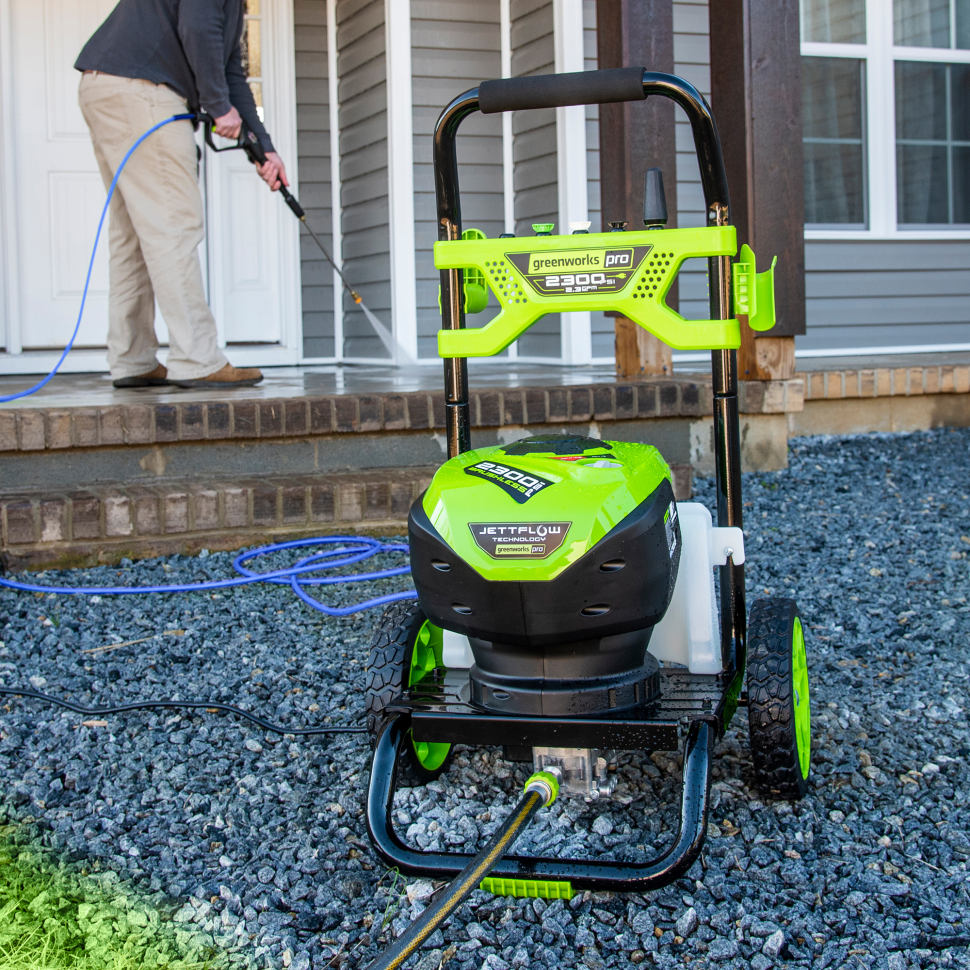 Мойка высокого давления Greenworks GDPW-Semi-P15, 180 бар, 2 кВт (сетевая)