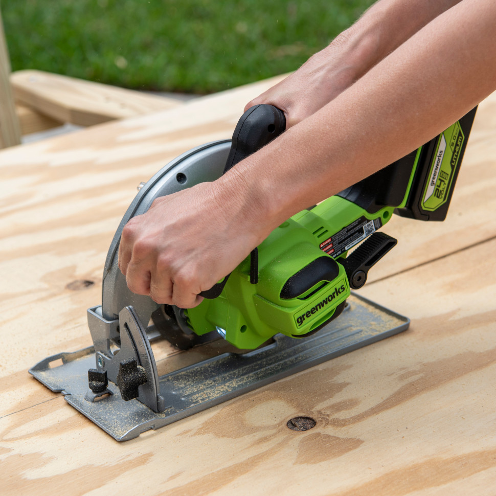 Дисковая пила акк. Greenworks GD24CS, 24V,б/щет,185х20мм, 4500 об/мин, рез 63мм,1х4Ач,ЗУ,коробка