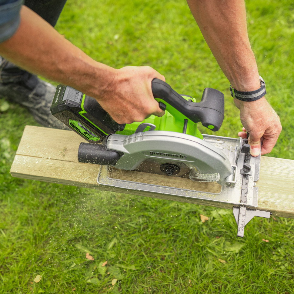 Дисковая пила акк. Greenworks GD24CS, 24V,б/щет,185х20мм, 4500 об/мин, рез 63мм,1х4Ач,ЗУ,коробка