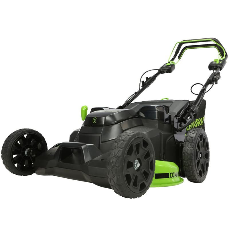 Аккумуляторная самоходная газонокосилка Greenworks GC82LM61Sk8, 82v, нож 61 см, (2.1 кВт, 2.9 л.с.), в комплекте с АКБ 8 А·ч и ЗУ