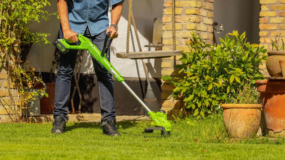 Аккумуляторный триммер Greenworks G24LT28K2, 24v, (2107107UB), 28 см, АКБ 4 А·ч и ЗУ