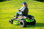Садовый трактор Greenworks GC82LT107, 82v, 107 см (аккумуляторный райдер)