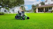 Садовый трактор Greenworks GC82LT107, 82v, 107 см (аккумуляторный райдер)