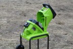 Садовый измельчитель Greenworks GACSB, 220v, 2.5 кВт с контейнером (сетевой)