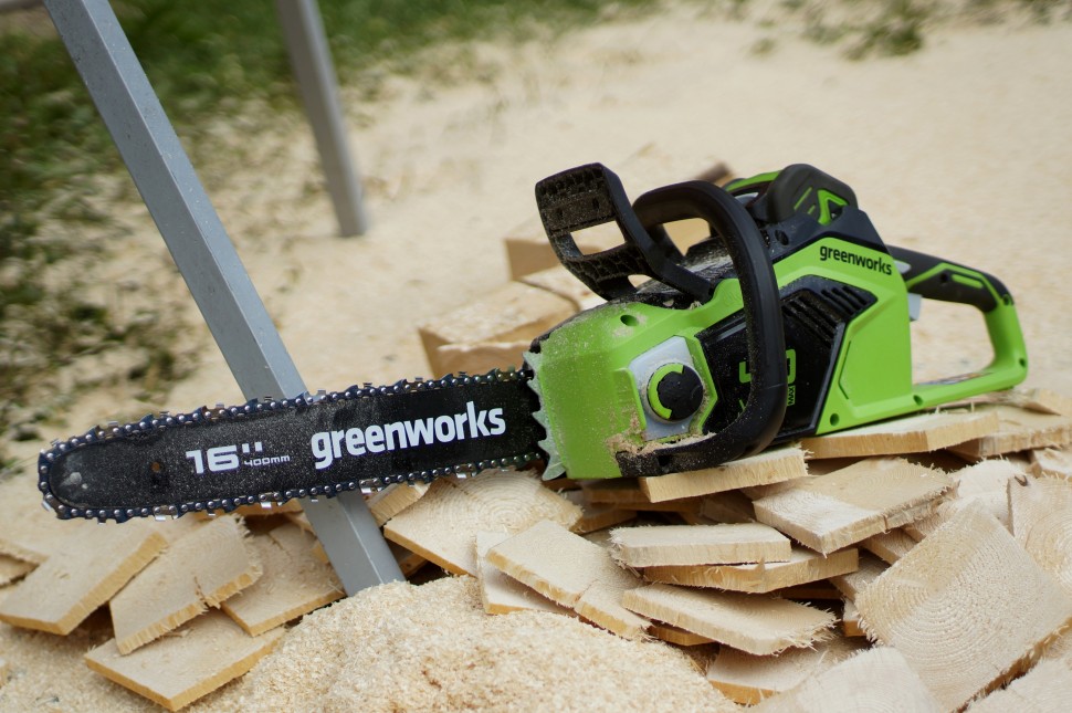 Цепная пила Greenworks GD40CS18k8, 40V, 40 см, 1,8 КВт, с 1хАКБ 8Ач и ЗУ (аккумуляторная)