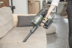 Беспроводной вертикальный пылесос greenworks GD24SV2, 24v, в комплекте с АКБ 4 А·ч и ЗУ (аккумуляторный, зеленый) + 4 насадки