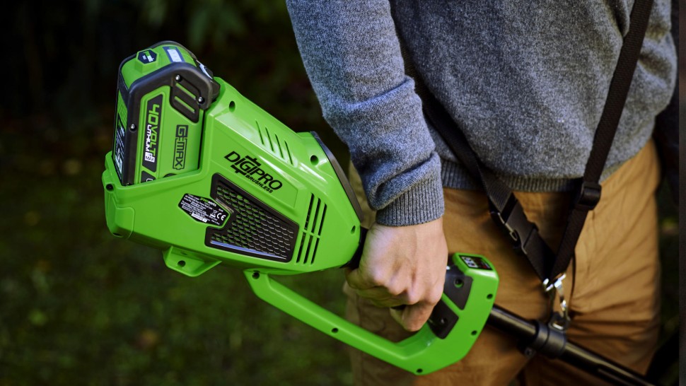 Триммер Greenworks GD40BC, 40V, 40 см, бесщеточный, с 1хАКБ 8 Ач и ЗУ (аккумуляторный, нож) 