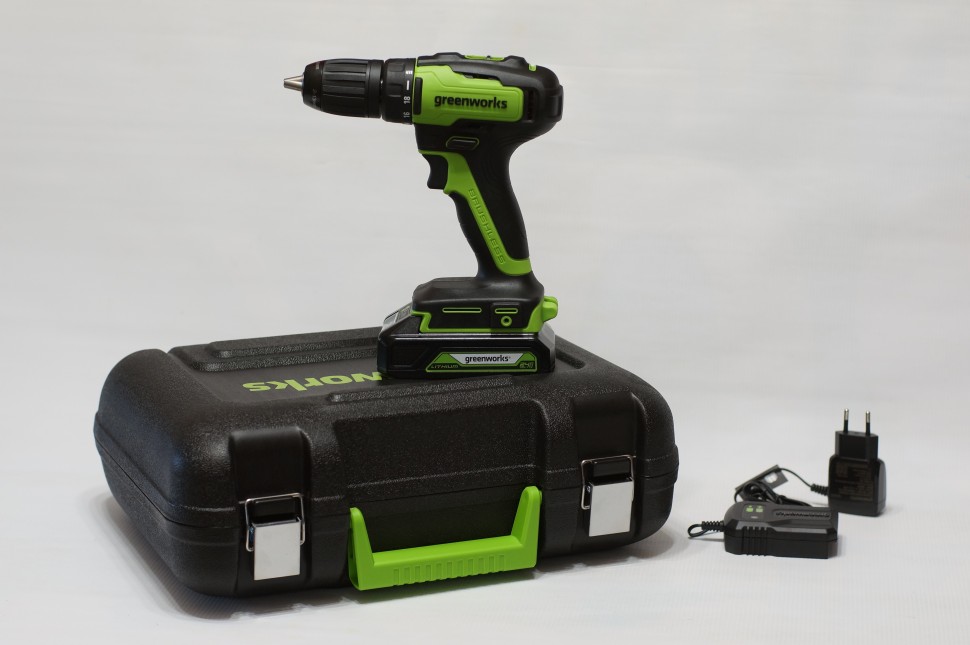 Дрель-шуруповерт Greenworks GD24DD35k2, 24v, 35 Нм, в комплекте АКБ 2 А·ч и ЗУ (аккумуляторная, кейс)