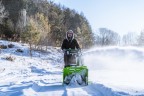 Снегоуборщик Greenworks GD82ST56k5, 82v, 61 см, в комплекте 3 шт. АКБ 5 А·ч и двойное ЗУ (самоходный ,аккумуляторный)
