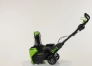 Снегоуборщик Greenworks GD82STK25, 82v, 56 см, 2.5 кВт, 3.4 л.с, АКБ 2.5 А·ч и ЗУ (аккумуляторный)