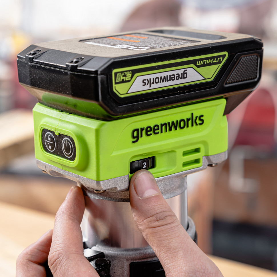 Фрезер кромочный акк. Greenworks G24RO, 24V, б/щет, 10000-30000 об/мин, цанги 6 / 6,35 / 8 мм, ход 20 мм,1х2Ач,ЗУ,коробка