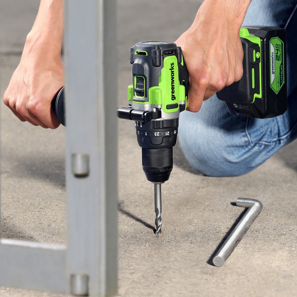 Аккумуляторная ударная дрель-шуруповерт Greenworks GD24DD140k4x2, 24v, 140 Нм, Anti-kickback, в комплекте АКБ 4 А·ч (2 шт) и ЗУ 4А