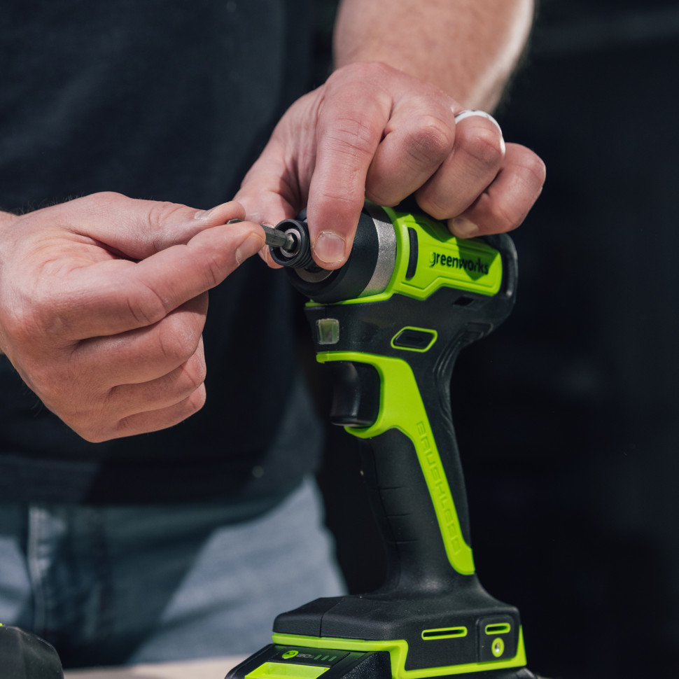 Винтоверт ударный акк. Greenworks ID3170, 24V, б/щет, 0-3200об/мин, 4000 уд/мин, HEX 1/4, 170Нм, без АКБ и ЗУ